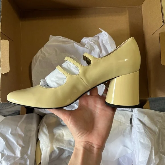 Charles & Keith Claudie Patent Buckle Mary Jane’s Yellow - Picture 4 of 9